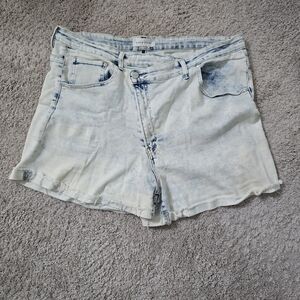 Light Wash Denim Jean Shorts